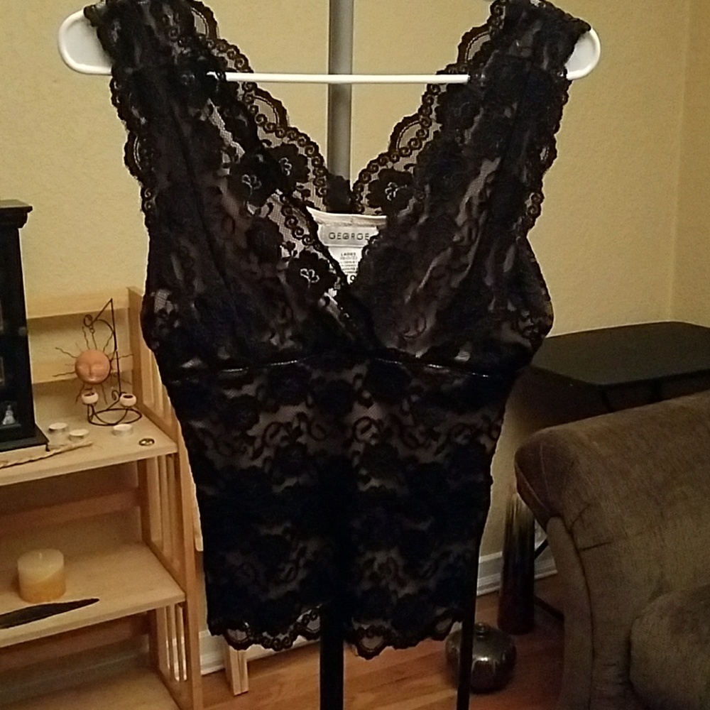 Black floral lace top