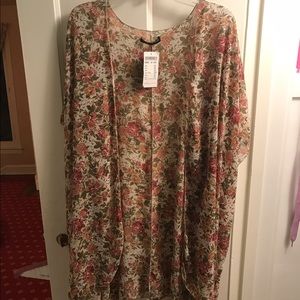 Brandy Melville shawl never worn, with tags