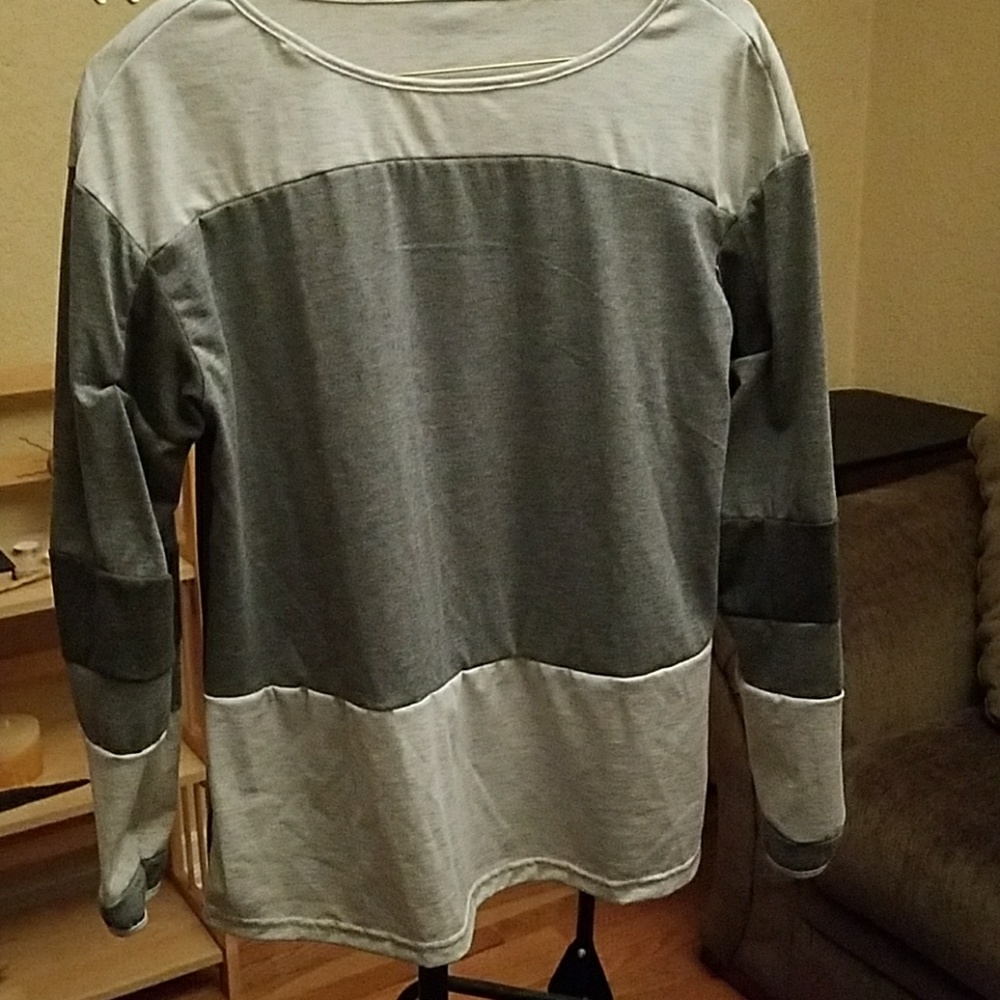Casual grey long sleeve top