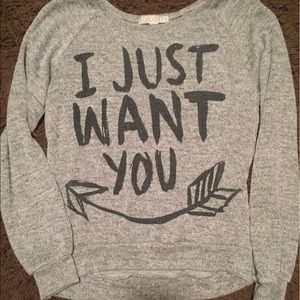 Love Long Sleeve Graphic Top