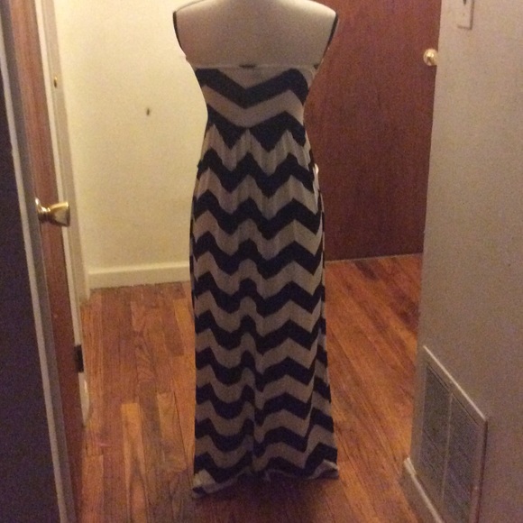 Black and white chevron maxi dress - Picture 2 of 2