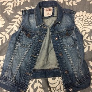 Sleeveless denim vest