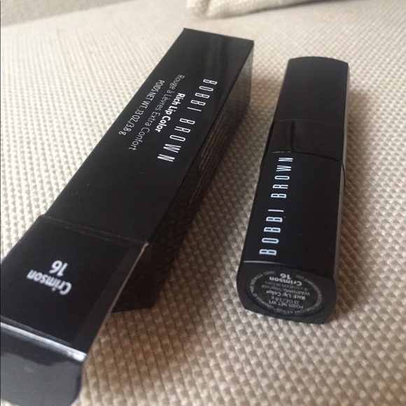 X SOLD X HP! Bobbi Brown Rich Lip Color - Crimson - Picture 4 of 8