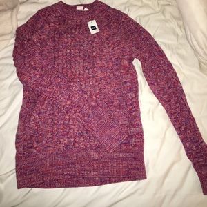 Gap sweater