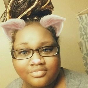 Meet your Posher, Rayneisha