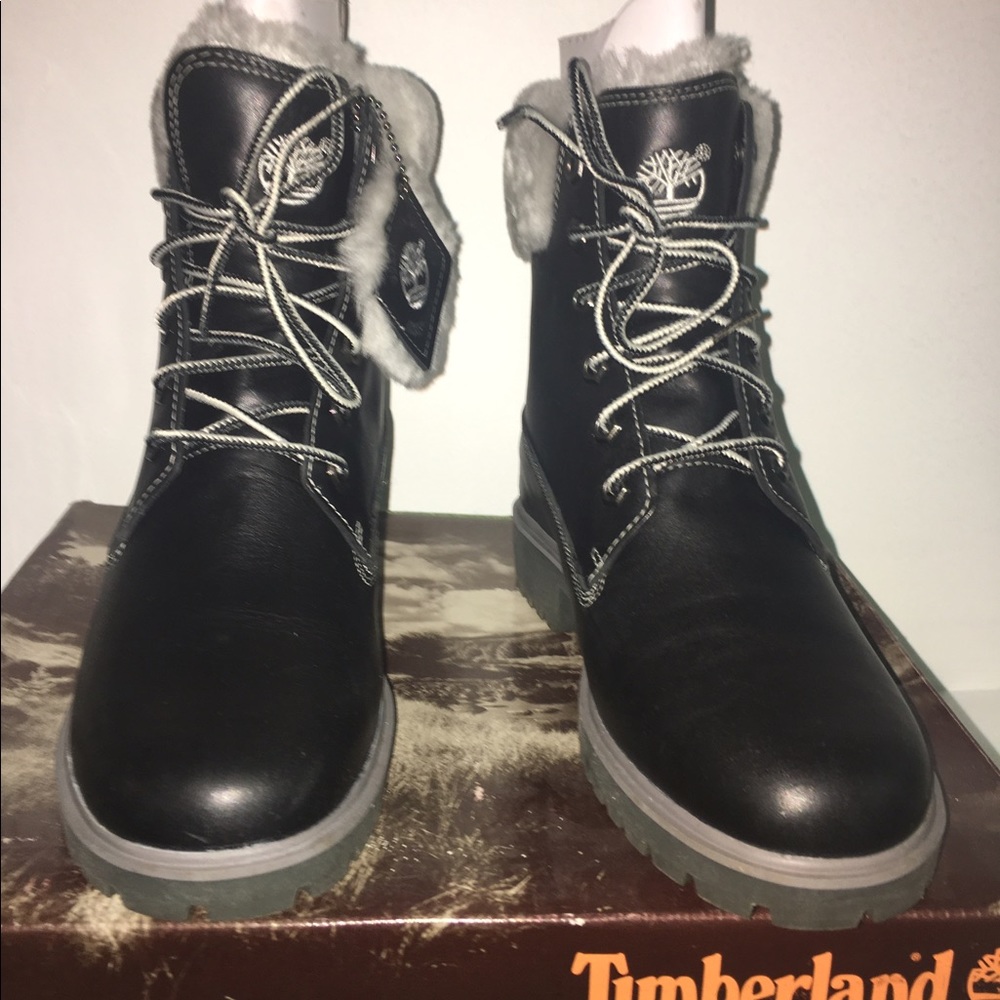 Black Timberland with fux fur detail