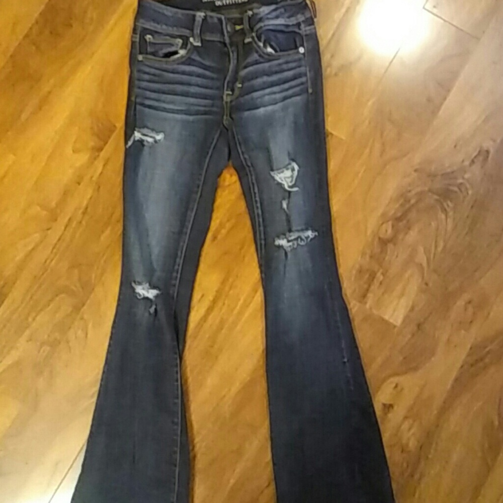 AE JEANS SZ 2 KICKBOOT