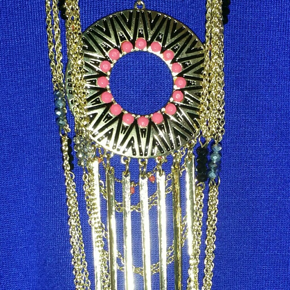 Gold Tone Necklace - Picture 3 of 4