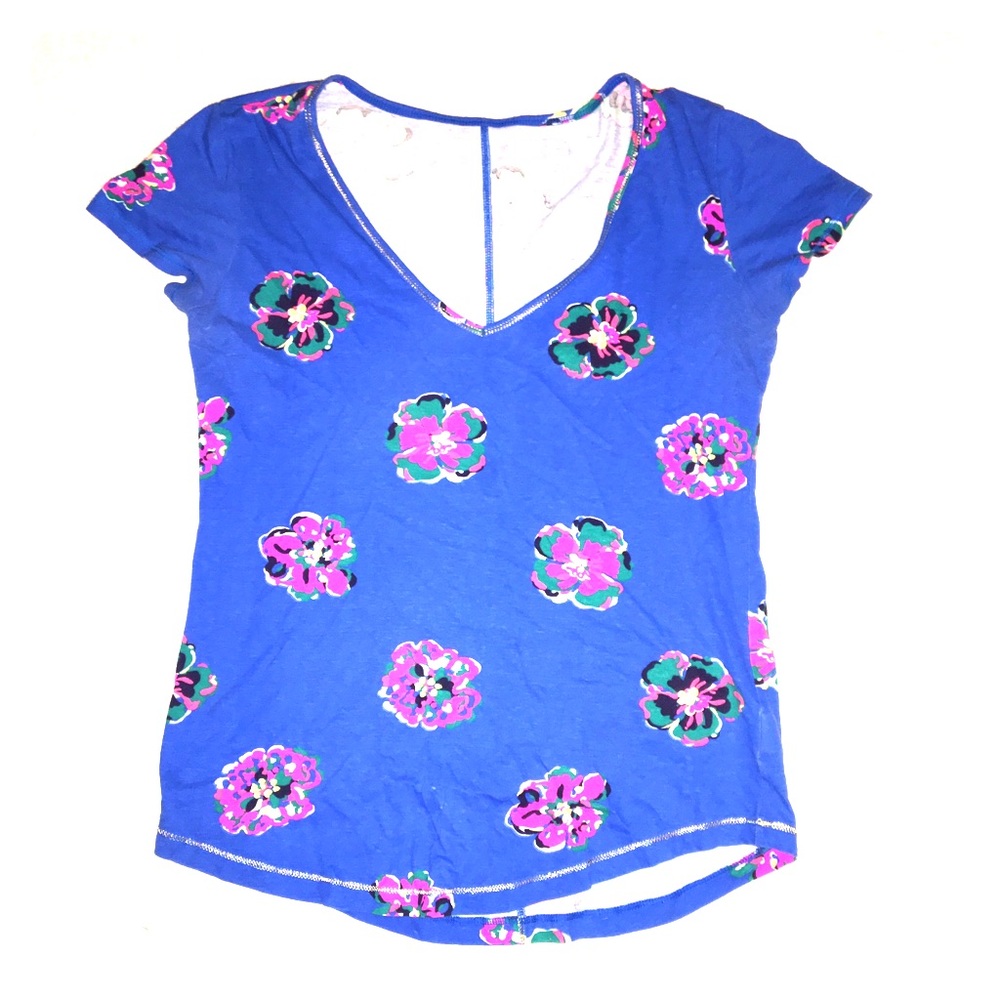 NWOT. Lilly Pulitzer tee. Blue and pink flowers.
