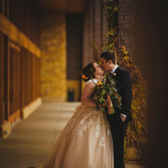 Meet your Posher, Annemarie - Picture 1 of 1