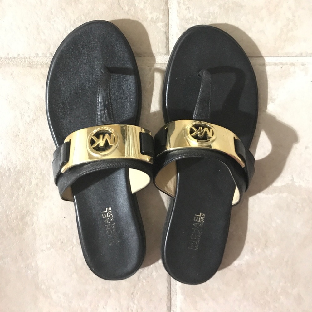 Michael Kors | Warren Flip Flops (Sandals) in Black | Size 6