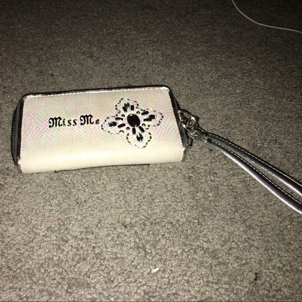 Miss me wristlet