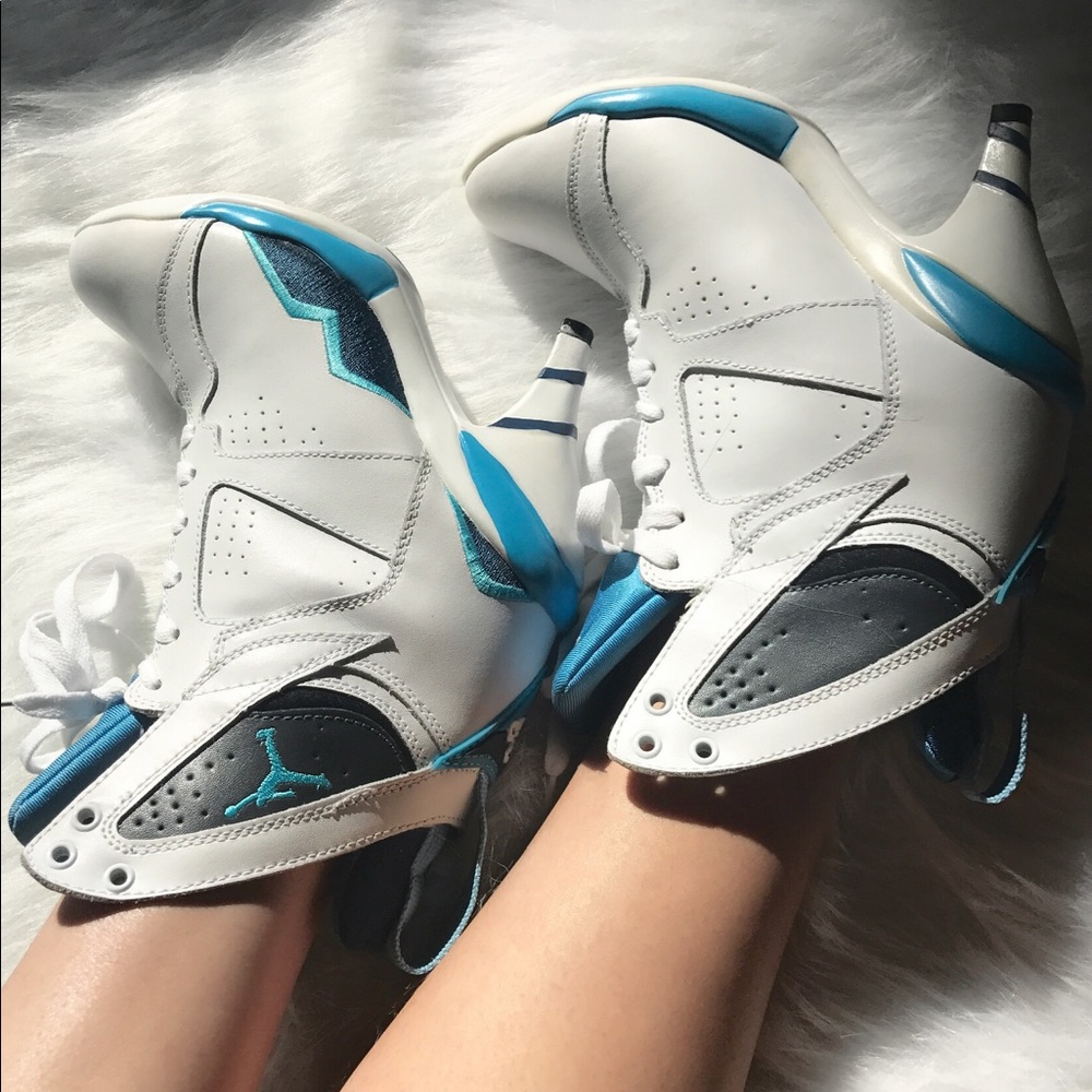 Air Jordan Heels