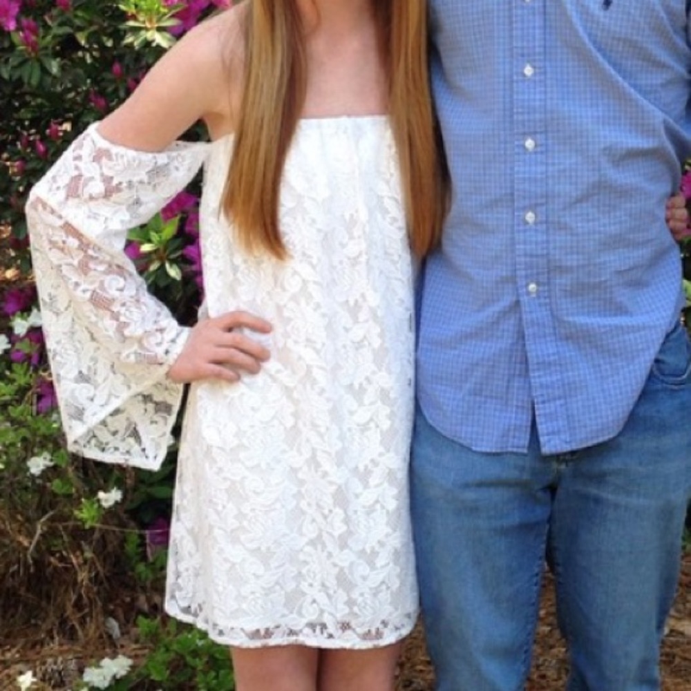 White lace formal dress/ ONLY WORN ONCE