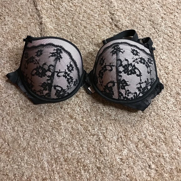 Victoria Secret Pink & Black Lace Bra - Picture 1 of 1