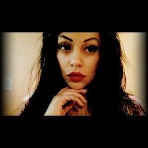 Meet your Posher, Adri