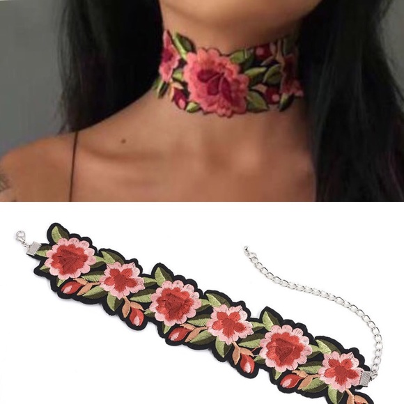 Eye Catching Regal Colorful Rose Embroidery Choker Necklace - Picture 4 of 4