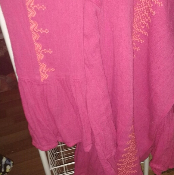 Top - Picture 2 of 2