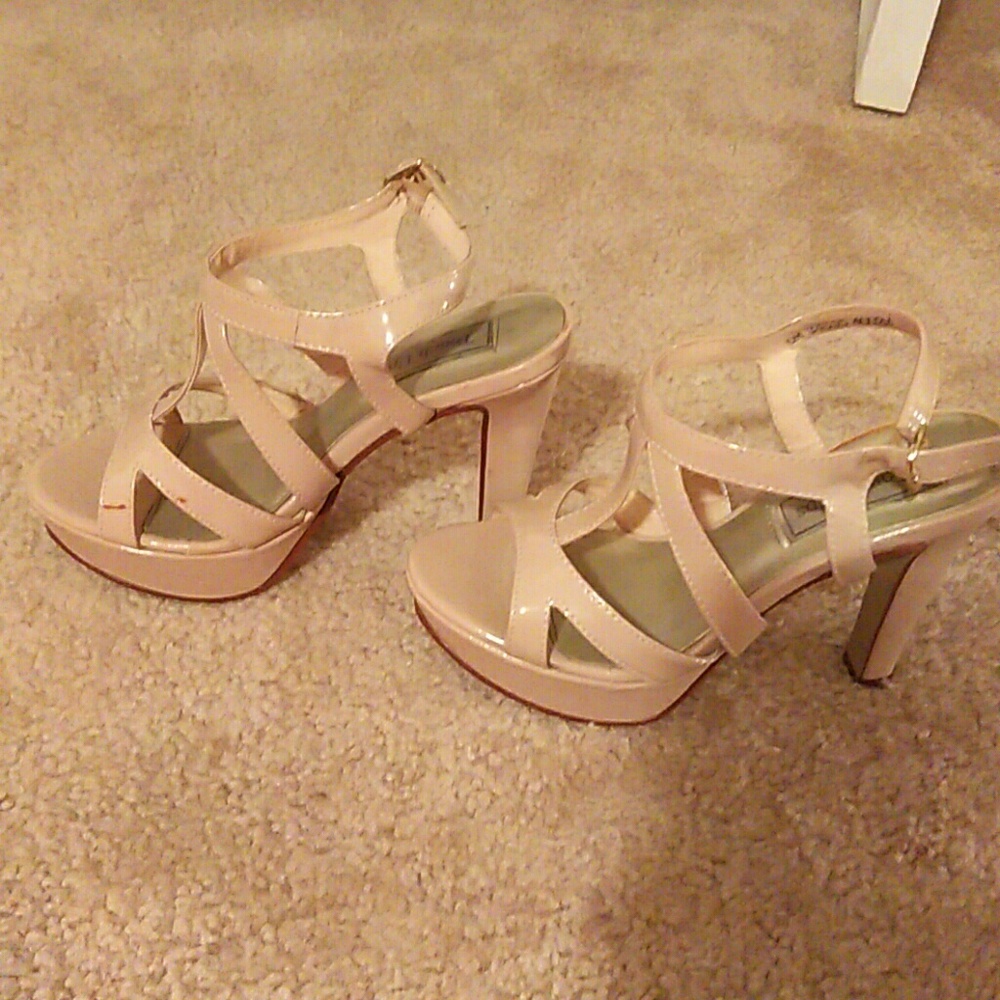 Touch up strappy heels