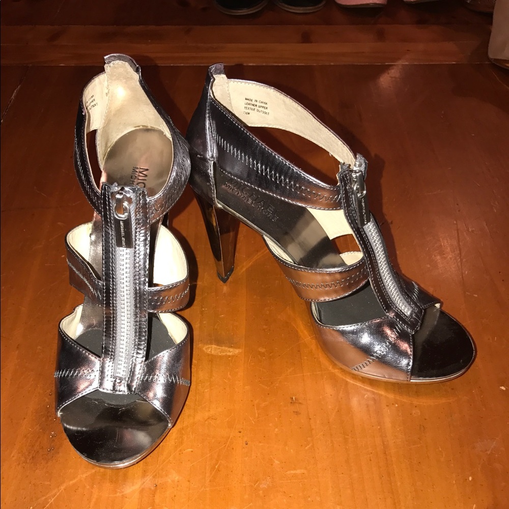 Metallic zip up heels