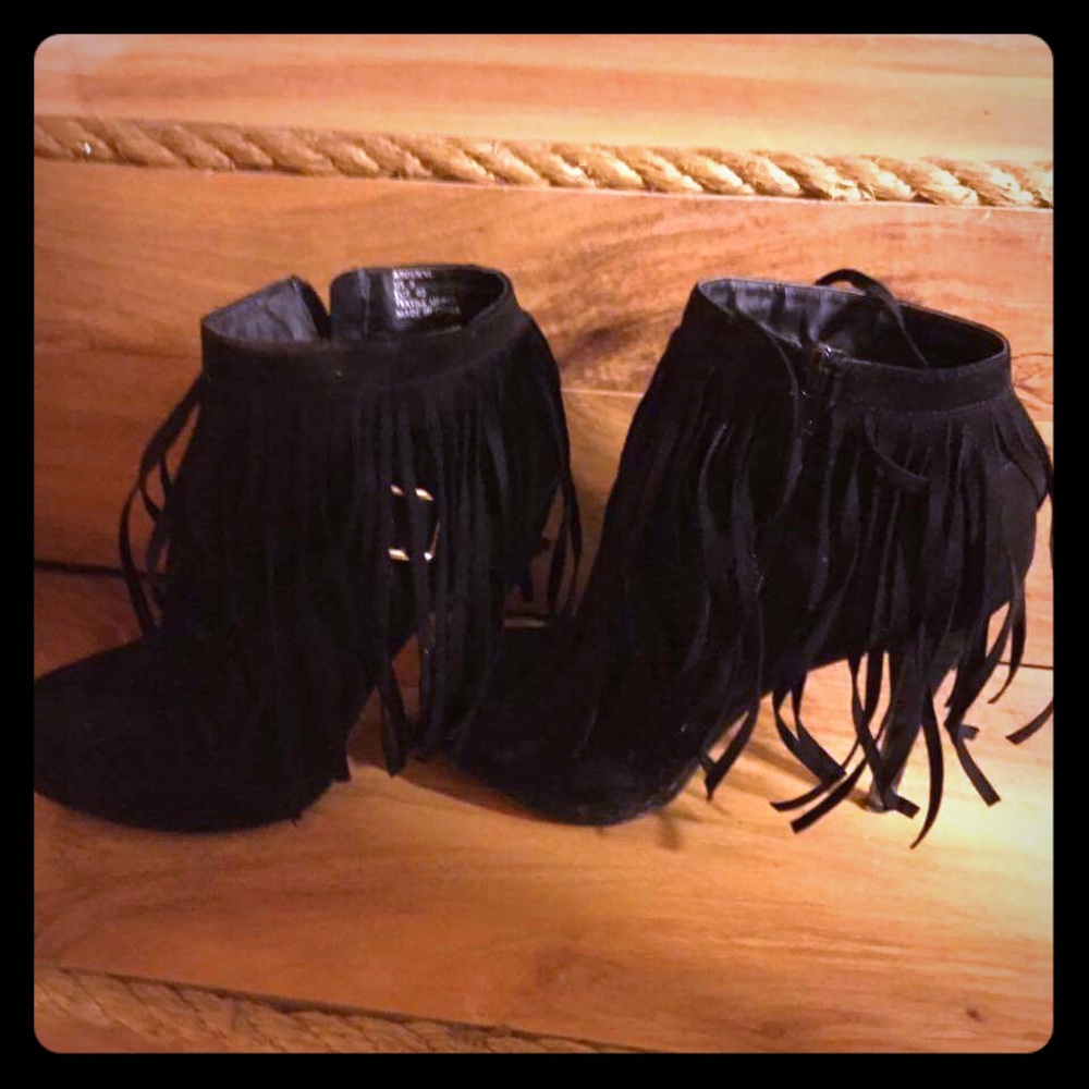 Fringe Heels!