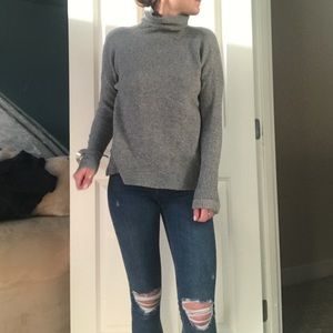 Turtle neck grey sweater