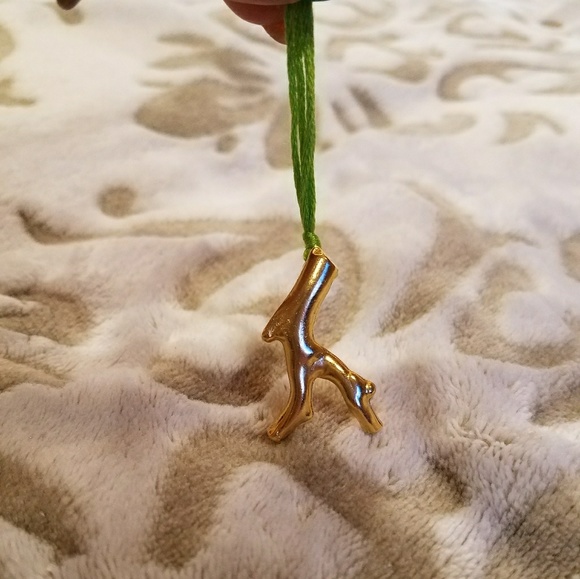 Golden Branch Coral Pendant & Lime-hued Thread - Picture 2 of 4