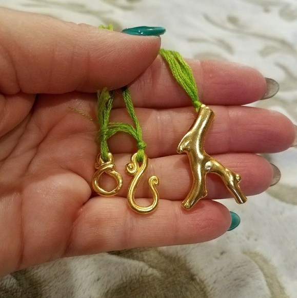 Golden Branch Coral Pendant & Lime-hued Thread - Picture 3 of 4