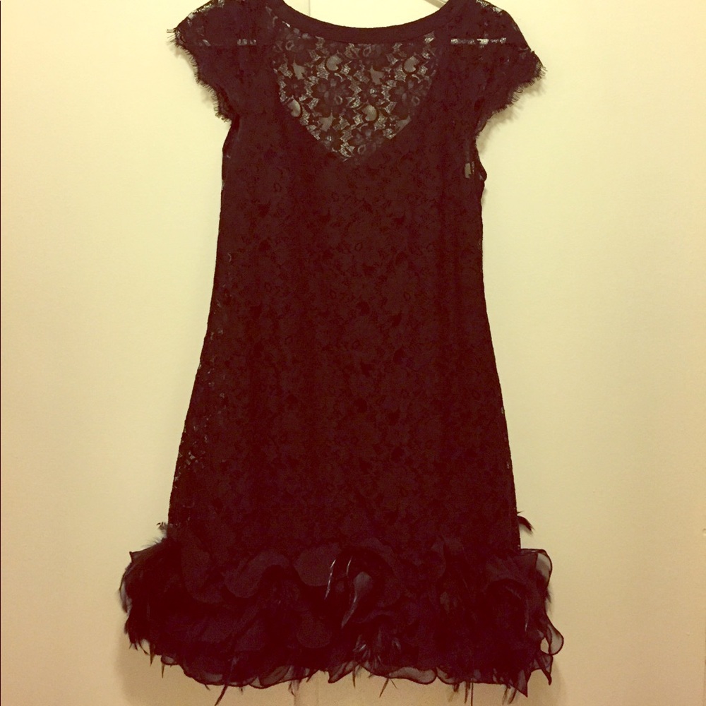 Jessica Simpson black dress