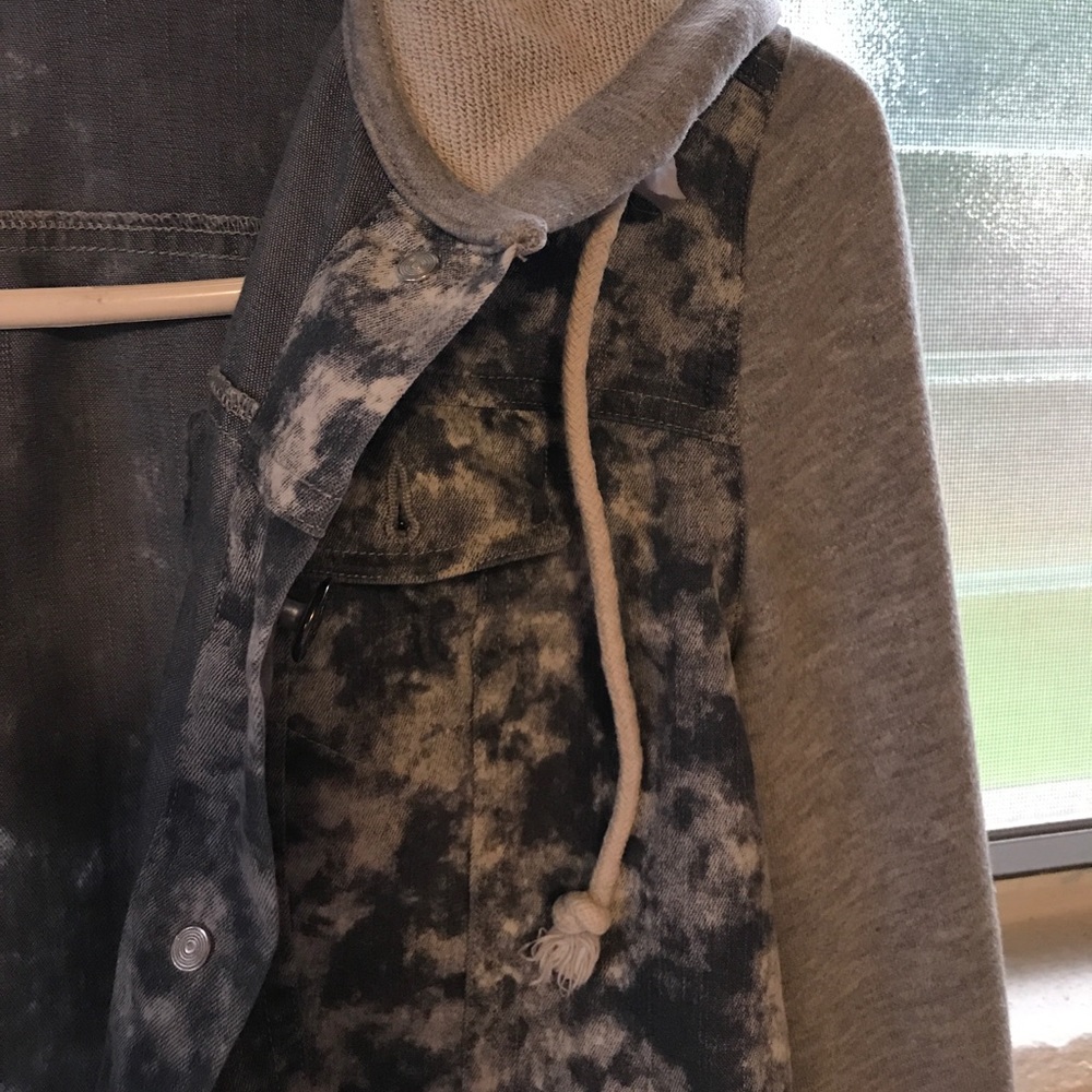 Jacket - Picture 2 of 3