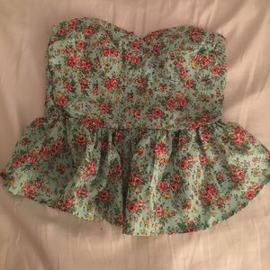 Gianni Bini floral strapless top!
