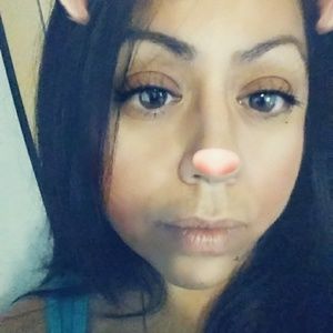 Meet your Posher, Raquel