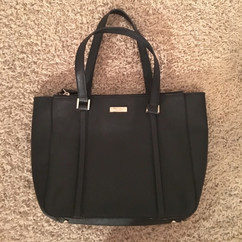 Kate spade bag with super cute stripe lining