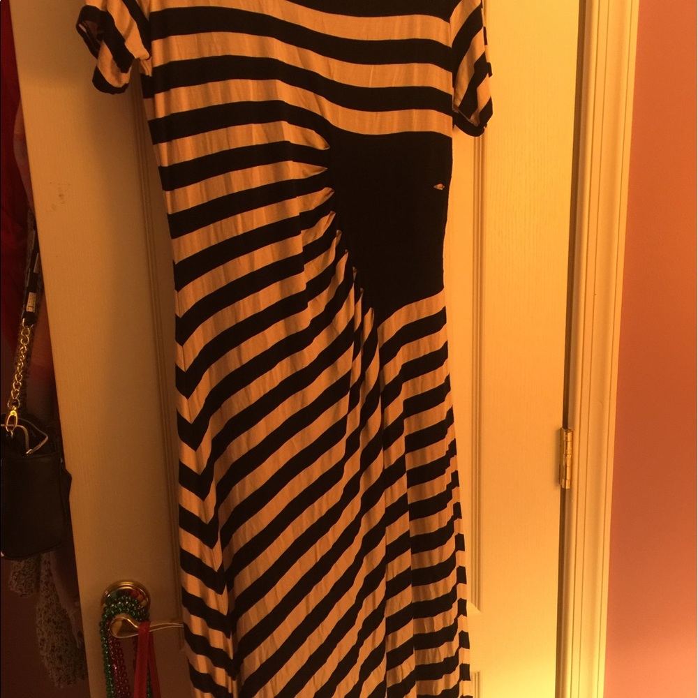 Short sleeve maxi dress