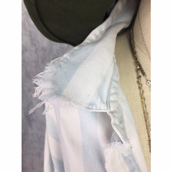 REWORKED DISTRESSED STRIPED DENIM CUT OUT CROP TOP - Picture 5 of 8