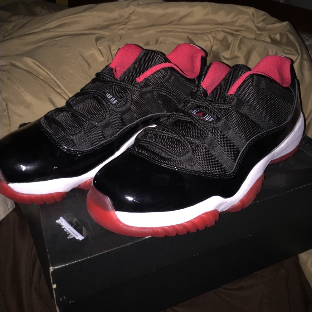 Jordan 11 low bred