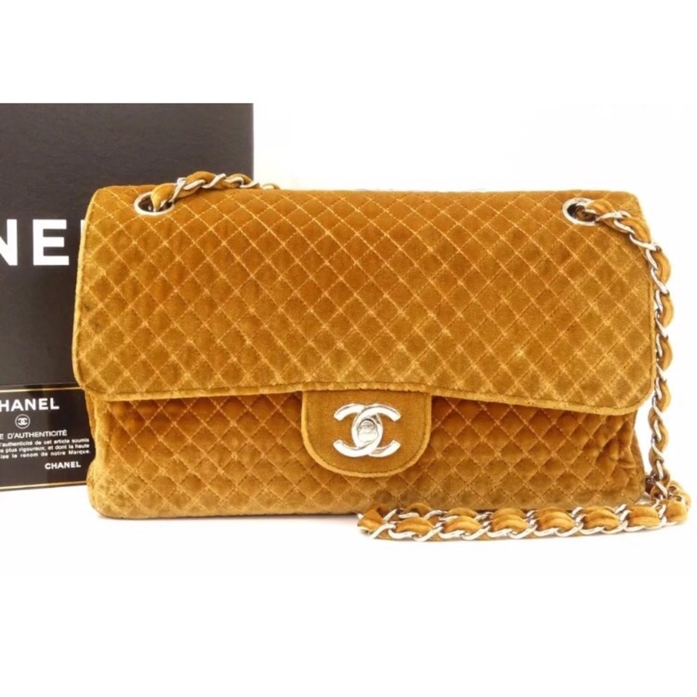 SOLD Chanel Velvet CC Turn Lock Vintage Chain Bag - Picture 2 of 8