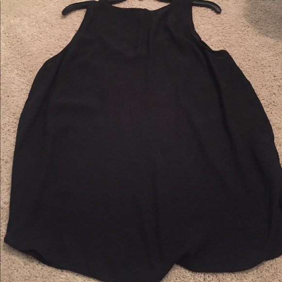 Black top - Picture 4 of 4