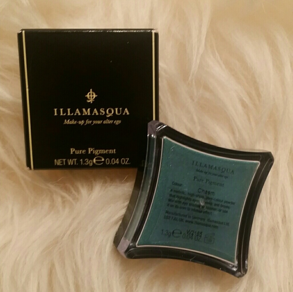 ILLAMASQUA Chasm Pure Pigment Powder Eyeshadow