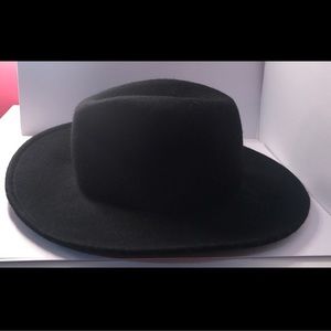 ✨🆕 ‼️Black ALDO Hipster Hat 🎩