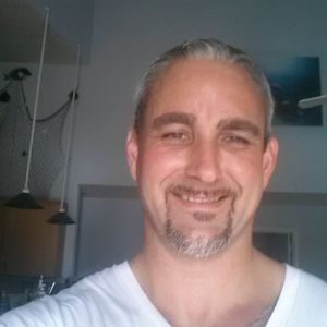Meet your Posher, Dustin