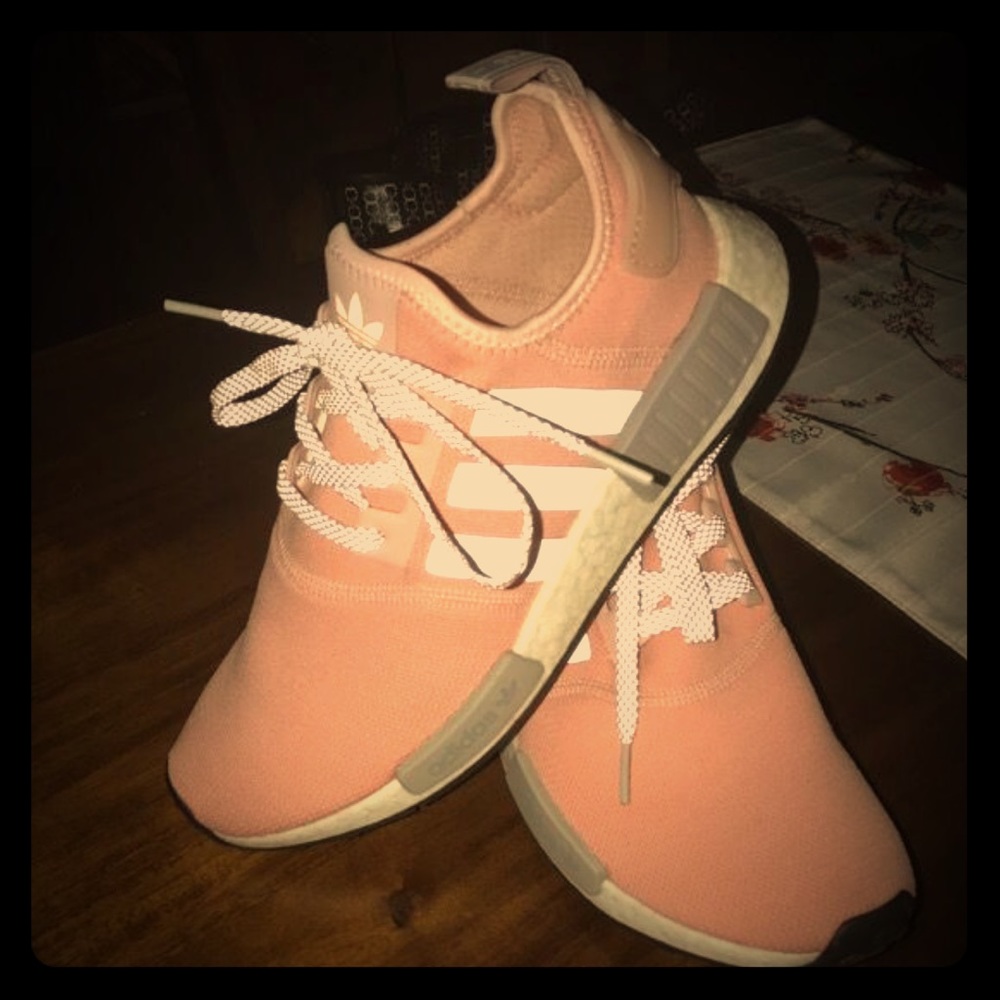 💕💕💕Adidas shoes women's size 10💕💕💕
