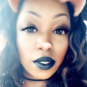 Meet your Posher, Cassandra