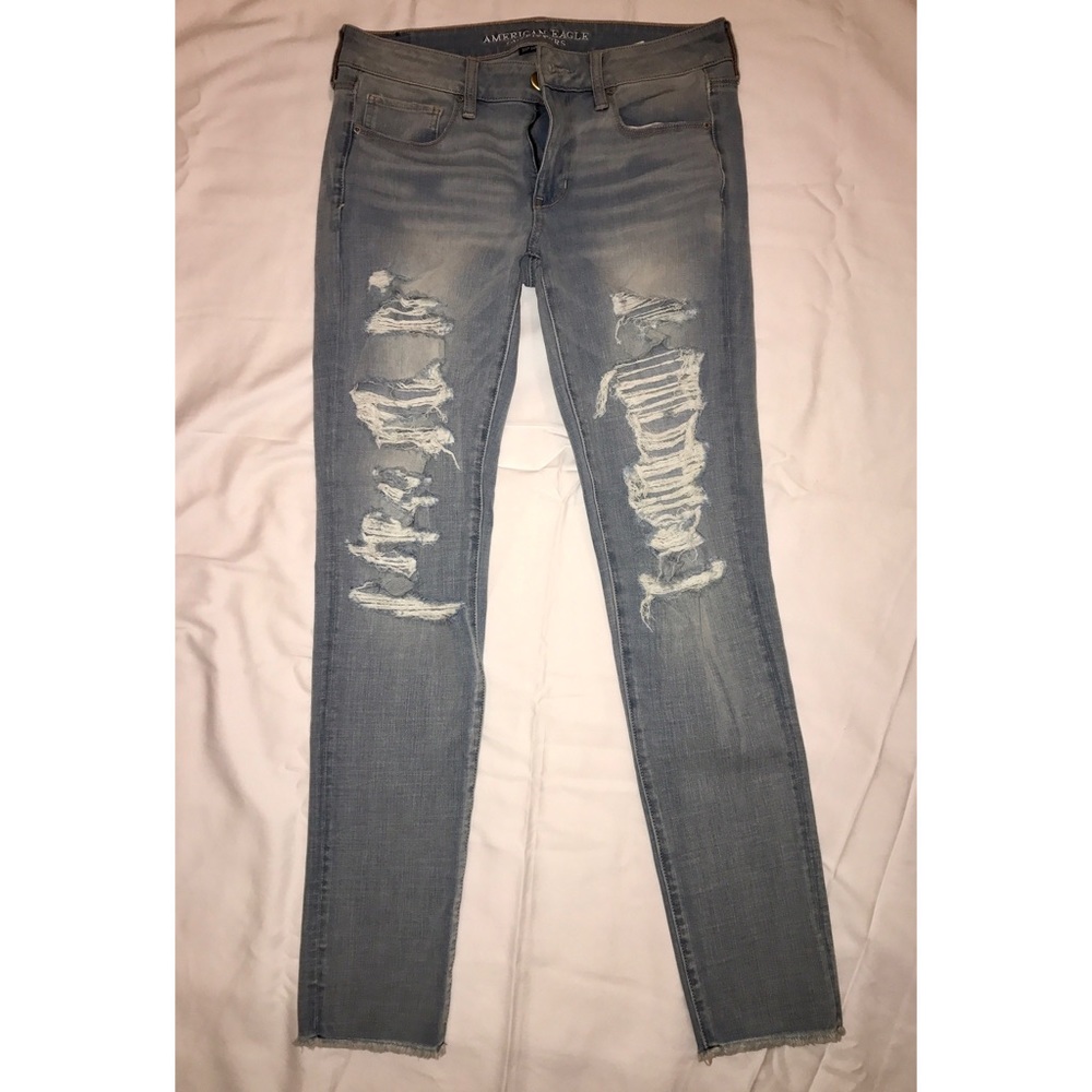American Eagle Distressed Light Wash Skinny Jeans