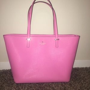 Bubblegum Pink Kate Spade Purse ♠️ 👛