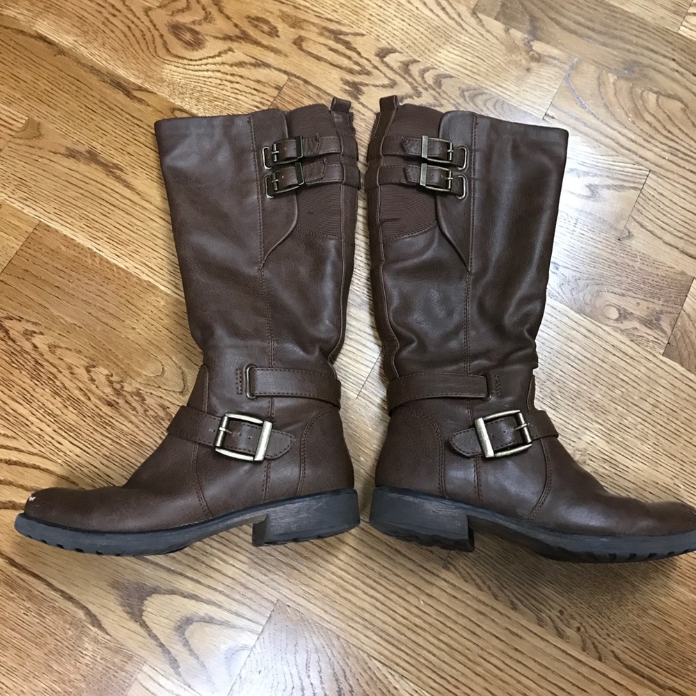 Brown boots