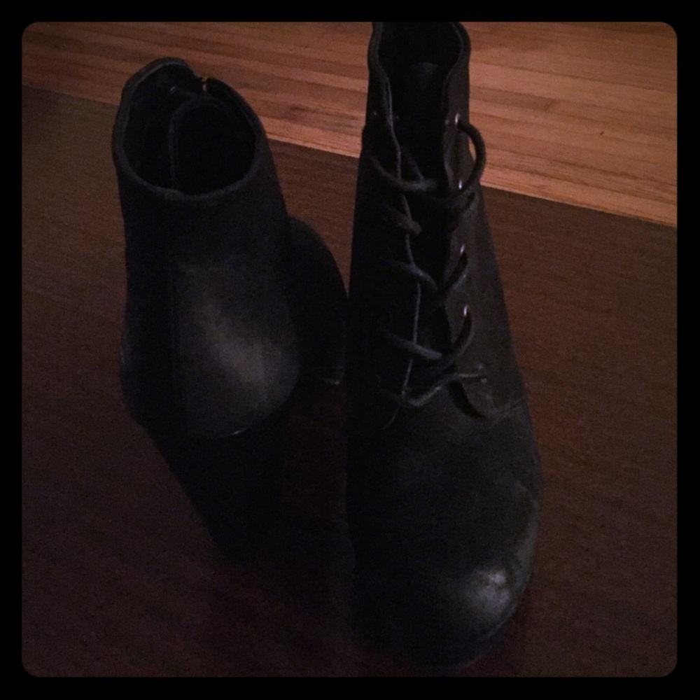 Ankle booties size 8 1/2