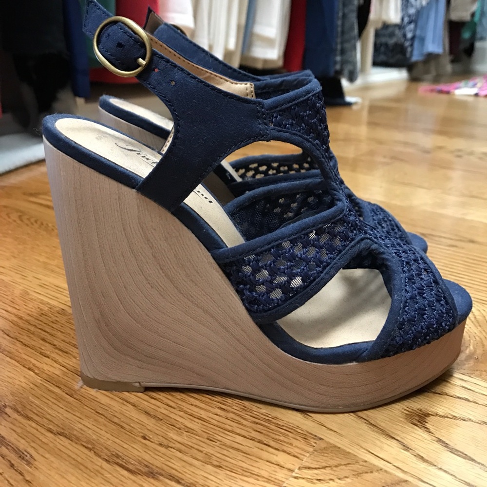 Lucky brand navy shoe