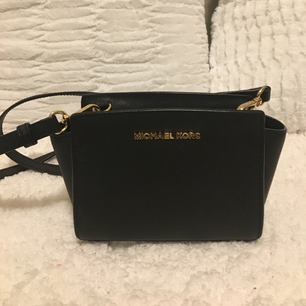 Michael Kors Authentic  Mini Selma Crossbody