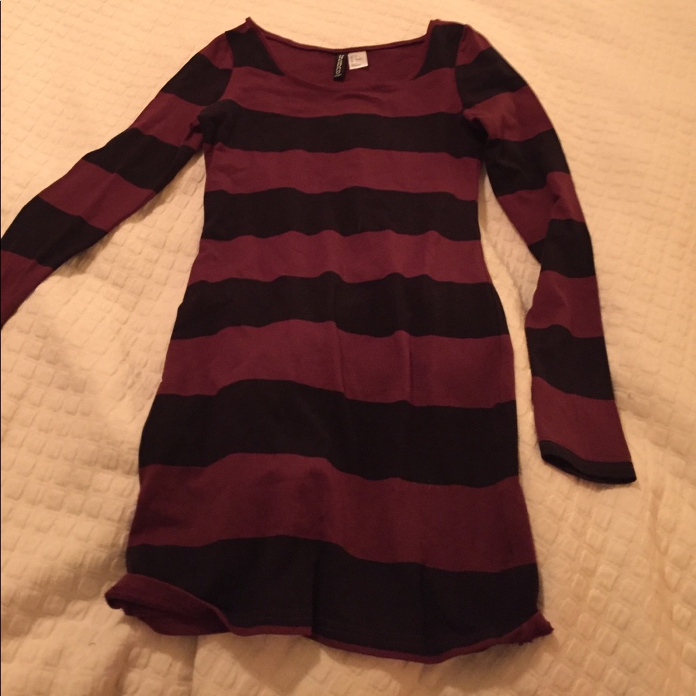 Maroon and black H&M bodycon dress